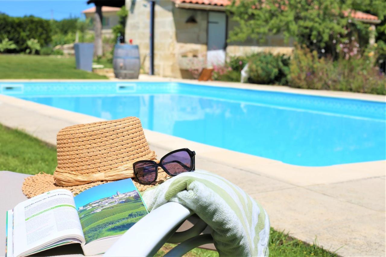 Au Do'Mayne Des Bouilles - Spa & Piscine Lussac  Exterior photo