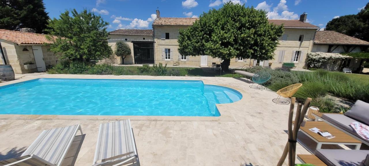 Au Do'Mayne Des Bouilles - Spa & Piscine Lussac  Exterior photo